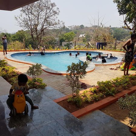 Dolphin Resort Yelagiri Bagian luar foto