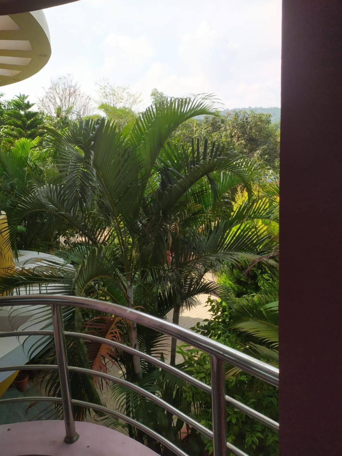 Dolphin Resort Yelagiri Bagian luar foto