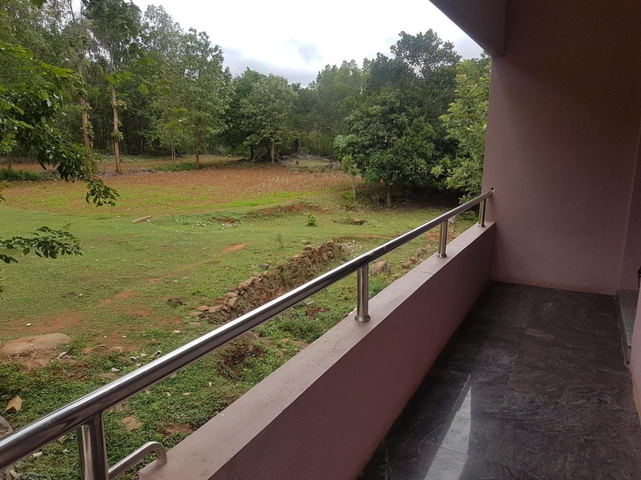 Dolphin Resort Yelagiri Bagian luar foto