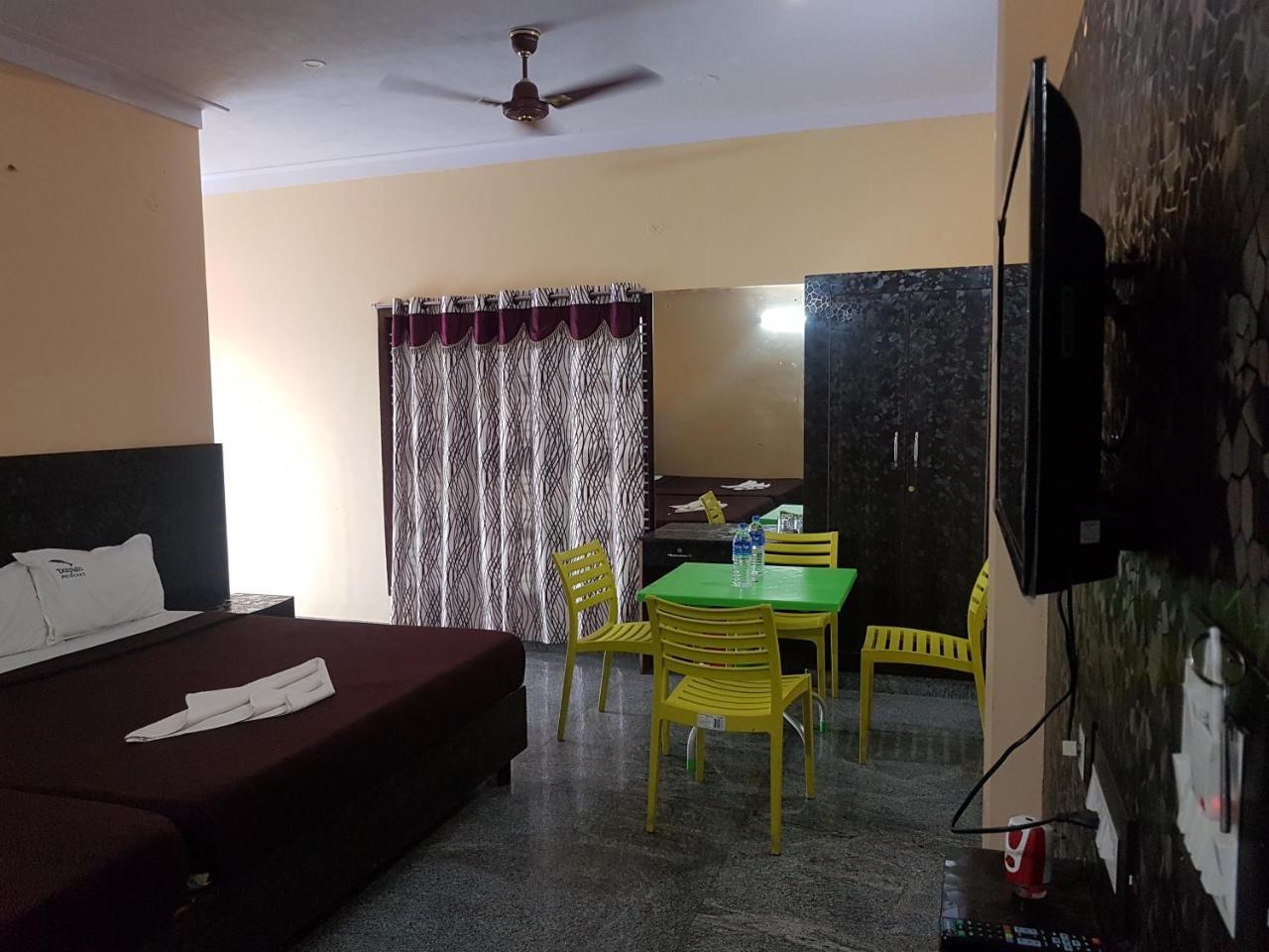 Dolphin Resort Yelagiri Bagian luar foto
